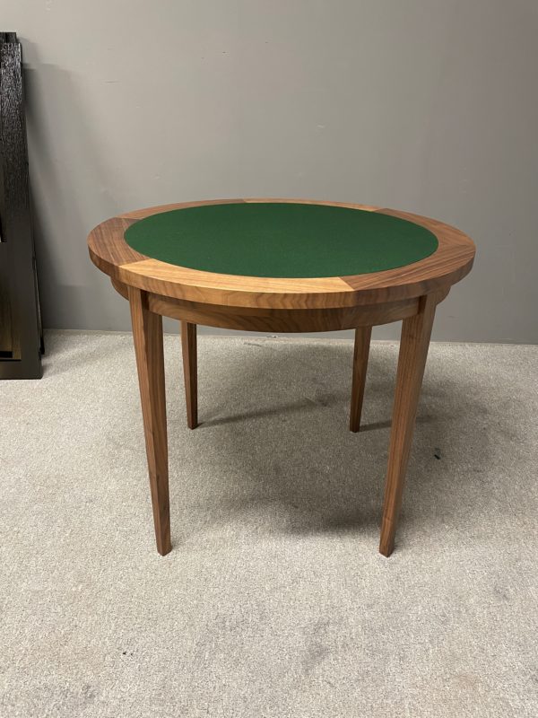 Runder Tisch/Spieltisch T10